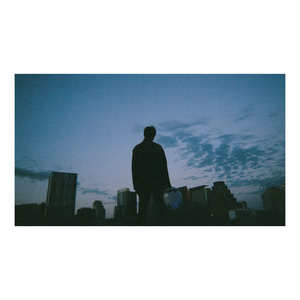 美女扒开嫩嫩的尿口让人桶
